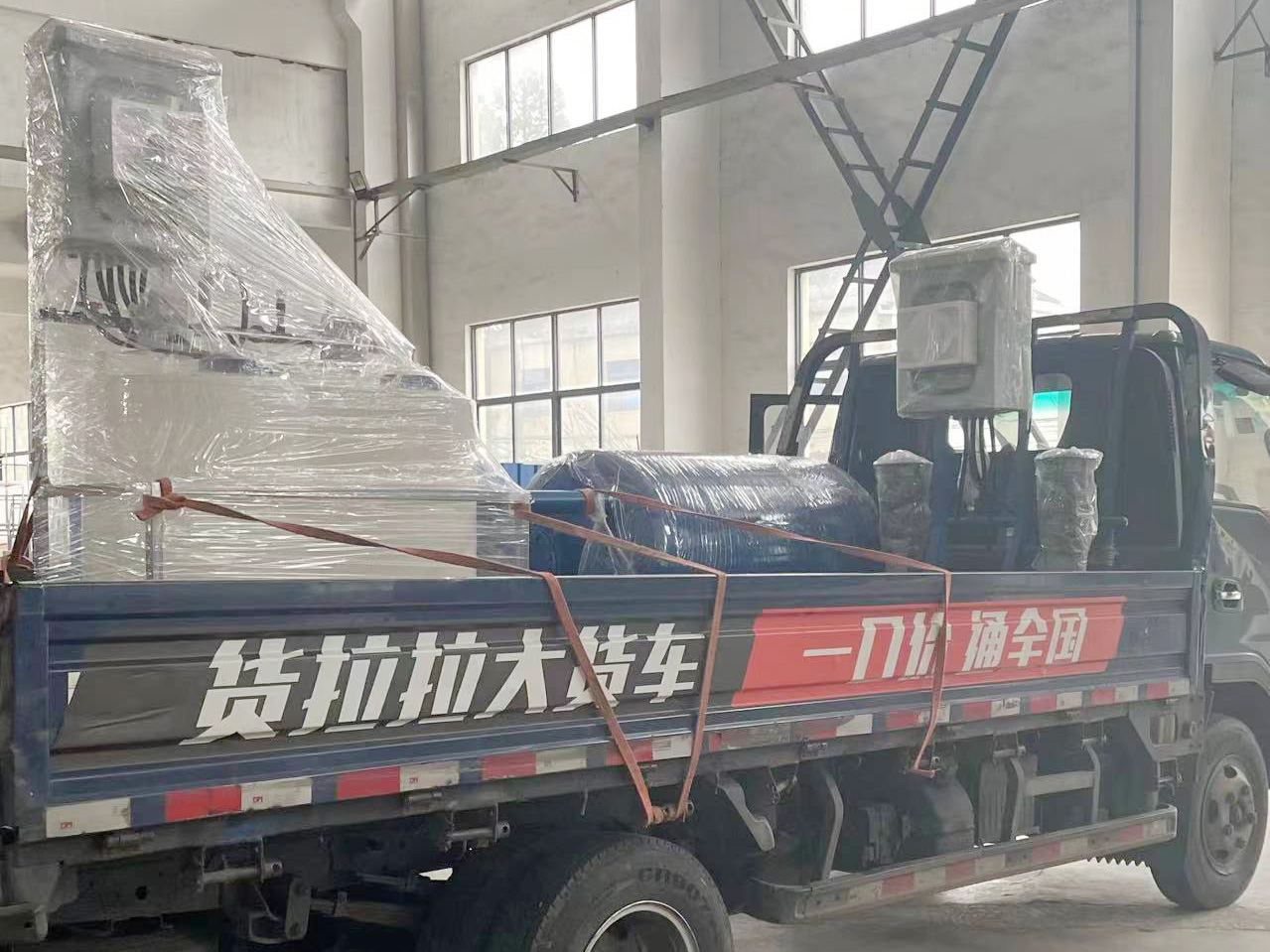 浙江东阳专车直达定压补水机组和全自动加药装置各一套